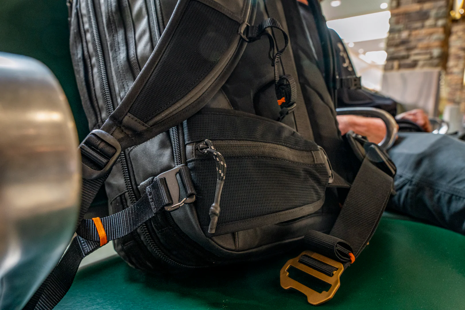 Mountain Briefcase 40L - Image 16